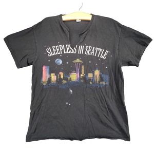 Vintage Delta Sleepless In Seattle T-Shirt Mens L… - image 1